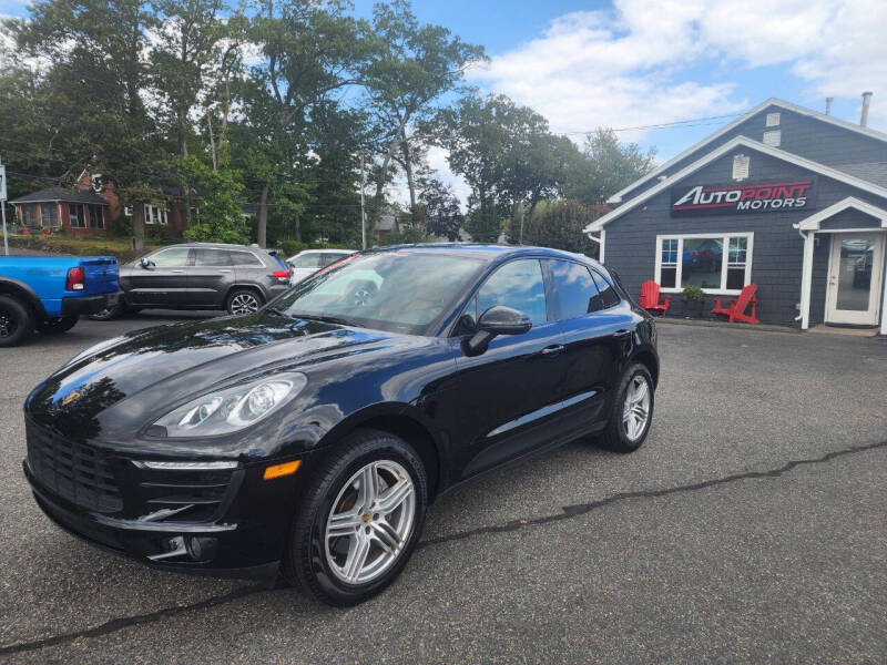 2018 Porsche Macan's photo