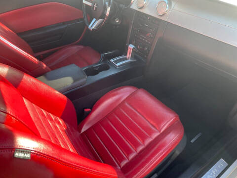 2006 Ford Mustang GT Deluxe