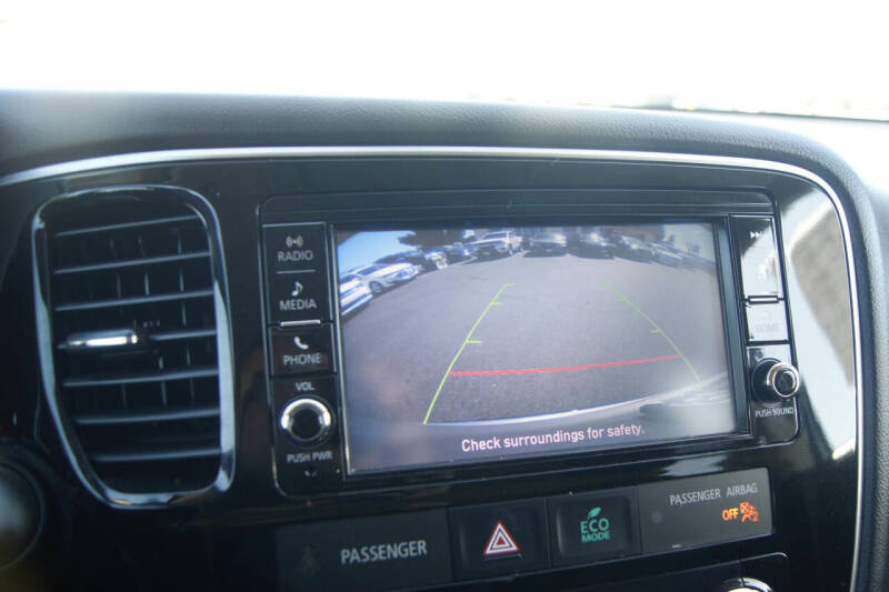 2018 Mitsubishi Outlander ES