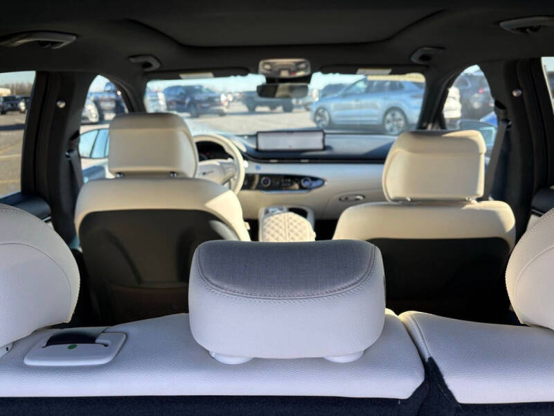 2023 Genesis Electrified GV70