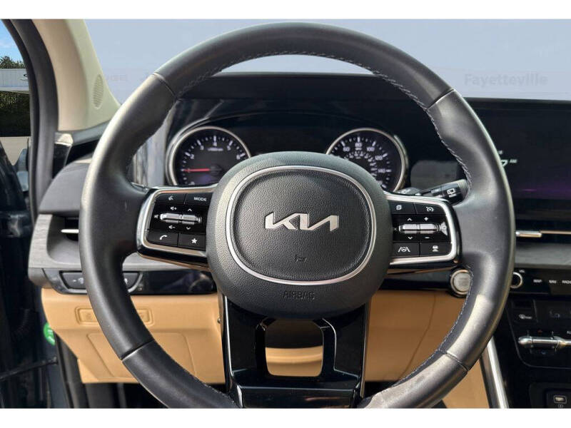 2024 Kia Carnival EX