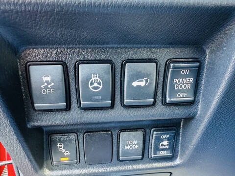 2017 Nissan Pathfinder SL