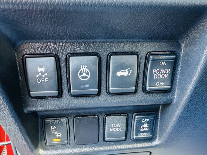 2017 Nissan Pathfinder SL