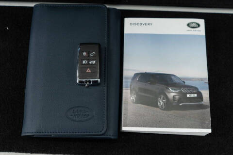 2023 Land Rover Discovery P300 S R-Dynamic