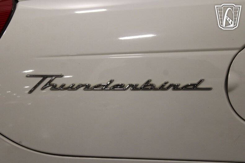 2002 Ford Thunderbird Deluxe