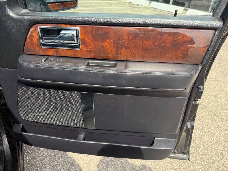 2016 Lincoln Navigator Select