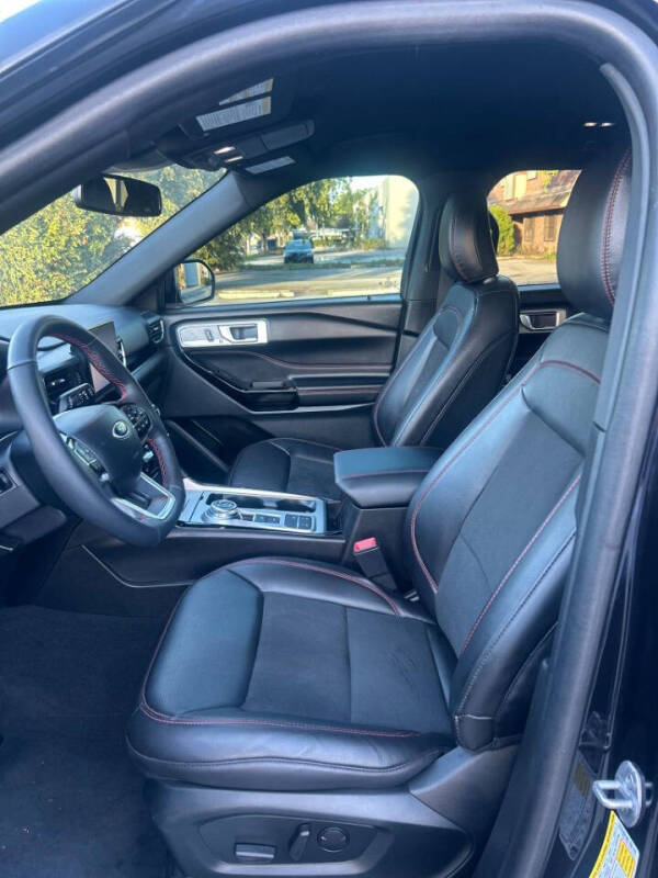 2022 Ford Explorer ST-Line