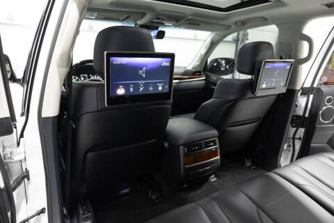 2021 Lexus LX 570 Three-Row