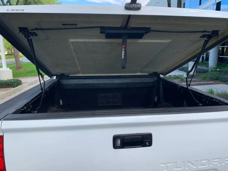 2014 Toyota Tundra SR5