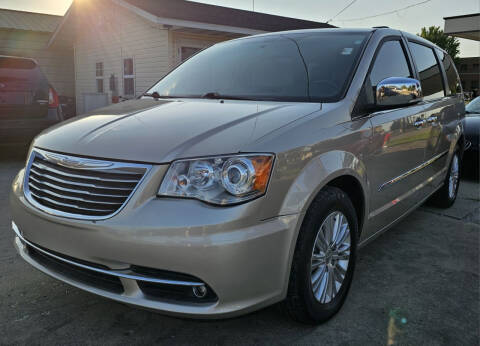 2013 Chrysler Town and Country for sale at Adan Auto Credit in Effingham IL
