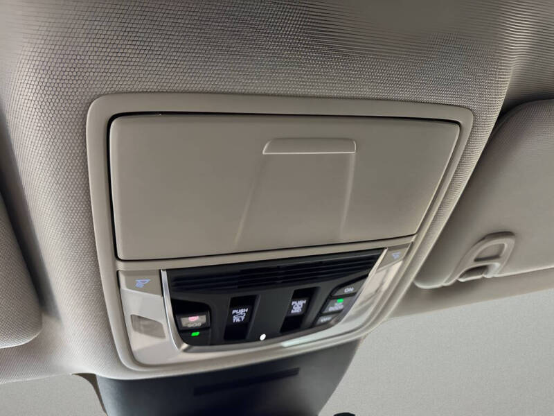 2025 Acura MDX w/Tech