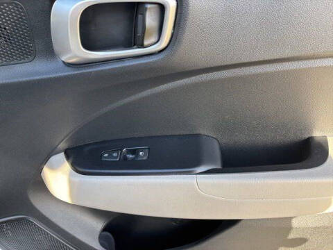 2024 Hyundai Venue SEL