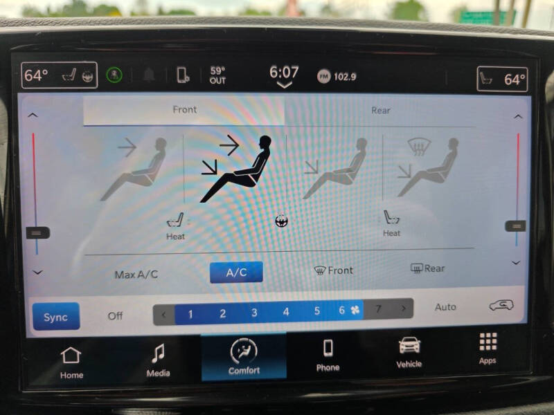 2023 Chrysler Pacifica Touring L