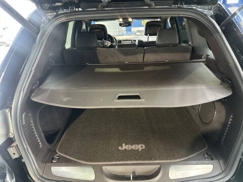 2017 Jeep Grand Cherokee Summit