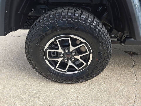 2026 Jeep Gladiator Shadow Ops