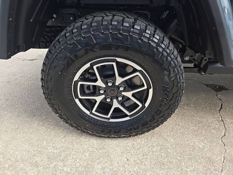 2026 Jeep Gladiator Shadow Ops