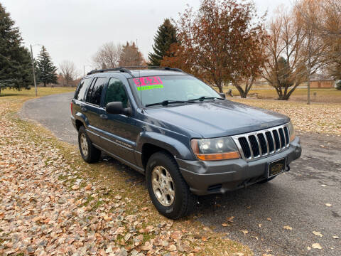 2001 Jeep Grand Cherokee for sale at BELOW BOOK AUTO SALES in Idaho Falls ID