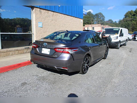 2020 Toyota Camry Hybrid SE