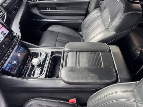 2022 Jeep Grand Wagoneer Series II