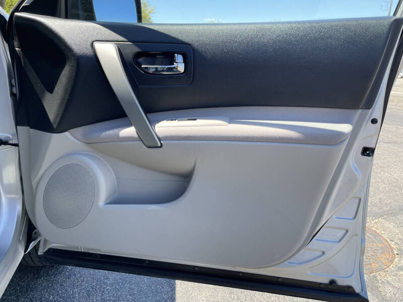 2012 Nissan Rogue S