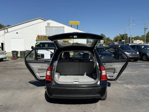 2008 Kia Rondo LX