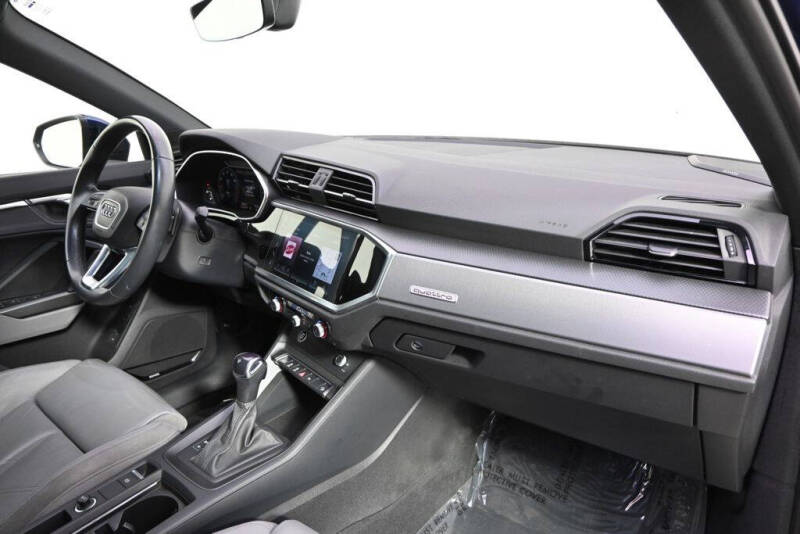 2022 Audi Q3 quattro S line Prem Plus 45 TFSI