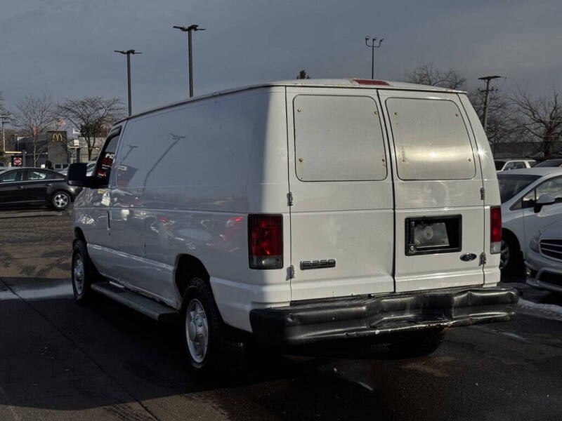 2008 Ford E-Series E-250
