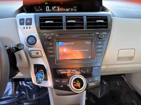 2012 Toyota Prius v Two