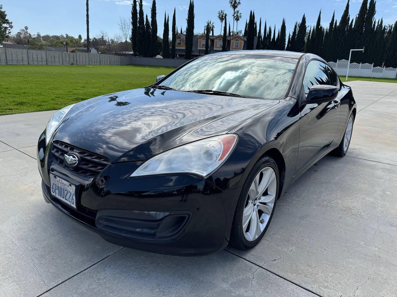 Hyundai Genesis Coupe 2.0T RWD