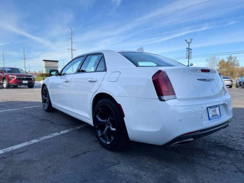 2023 Chrysler 300 S V6