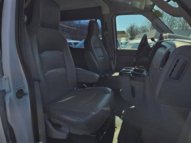 2012 Ford E-Series E-350 SD