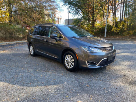 2017 Chrysler Pacifica Touring-L