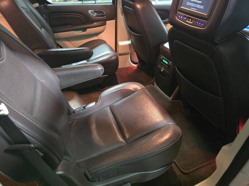 2013 Cadillac Escalade Platinum Edition