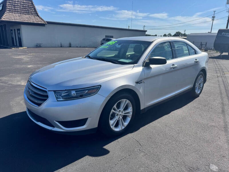 2018 Ford Taurus SE