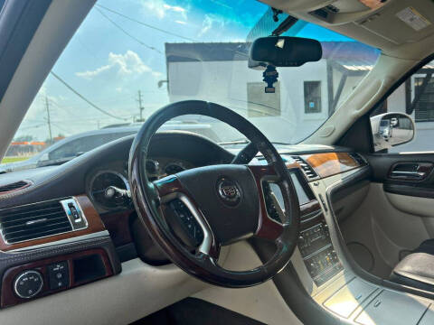 2012 Cadillac Escalade Platinum Edition