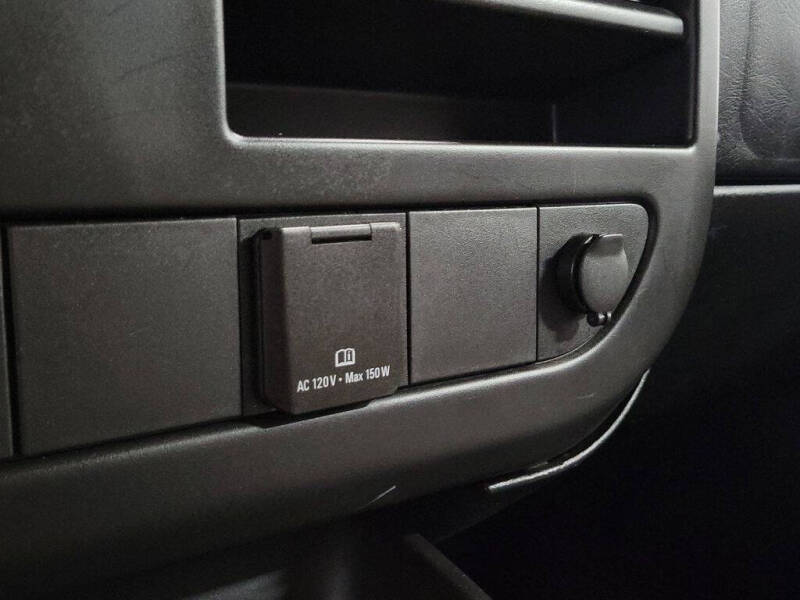 2017 GMC Savana 2500