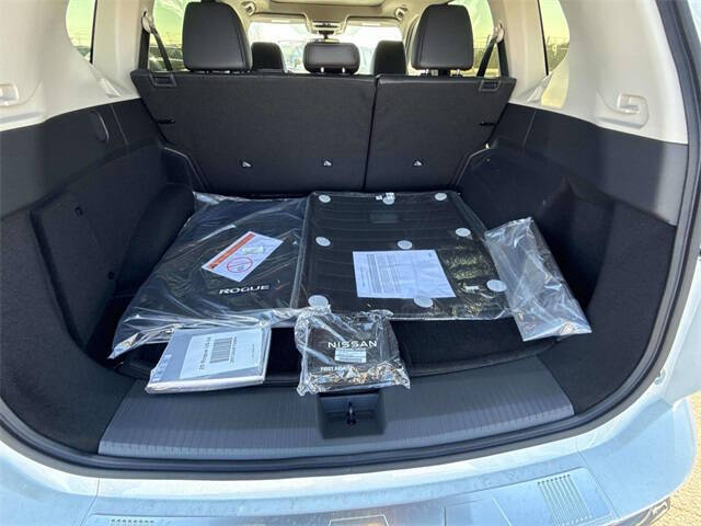 2025 Nissan Rogue SL