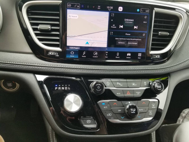 2027 Chrysler Pacifica Limited