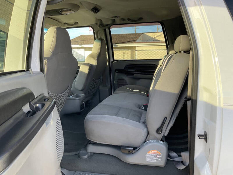 2005 Ford Excursion XLT