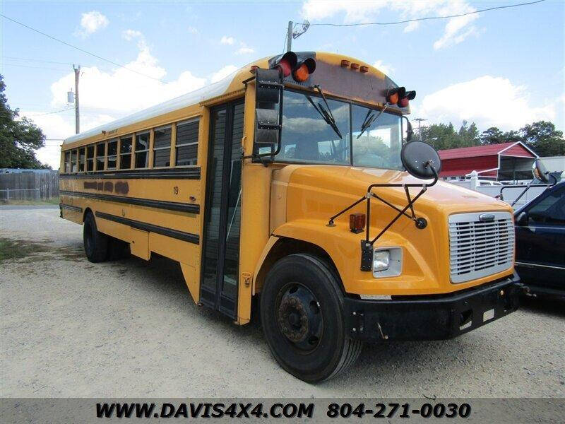 2004 Freightliner FS65 Chassis