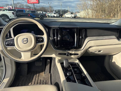 2023 Volvo XC60 B5 Plus Bright Theme