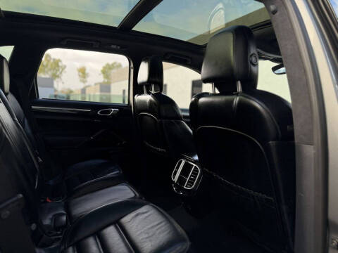 2017 Porsche Cayenne Turbo