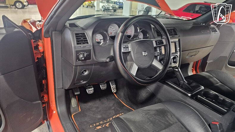 2009 Dodge Challenger SRT8