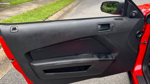 2012 Ford Mustang V6