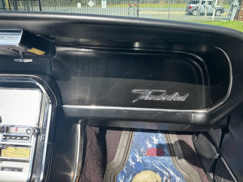 1964 Ford Thunderbird