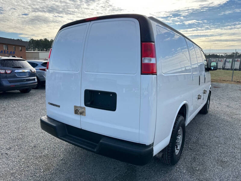 2022 Chevrolet Express 2500