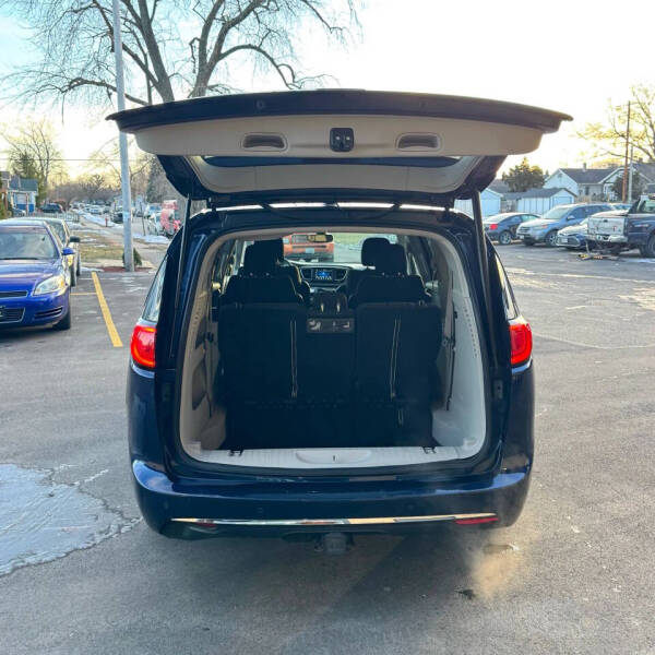 2018 Chrysler Pacifica Touring Plus