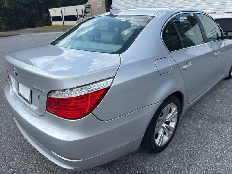 2009 BMW 5 Series 528i