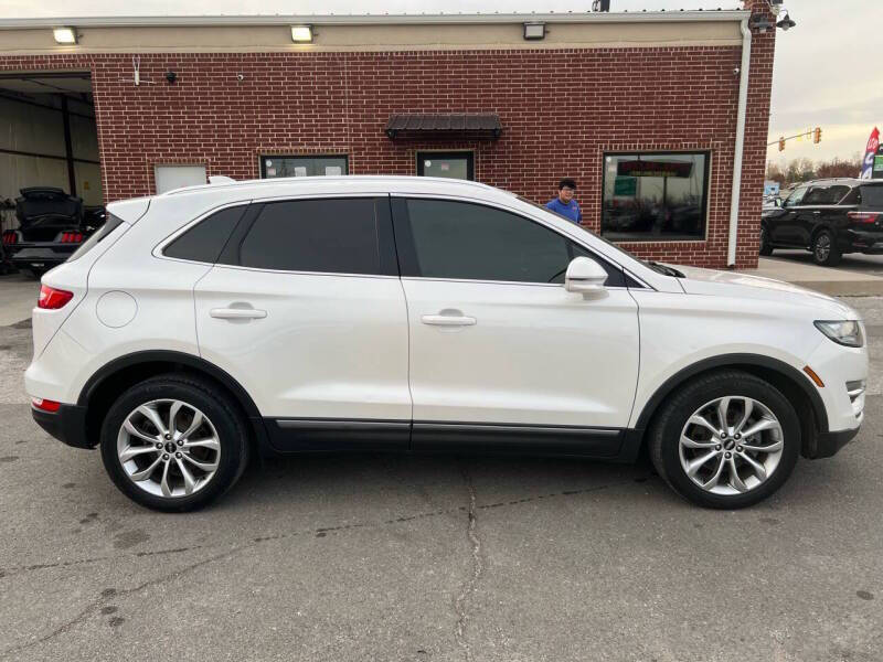2019 Lincoln MKC Select