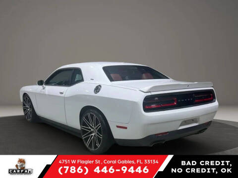 2015 Dodge Challenger SXT Plus